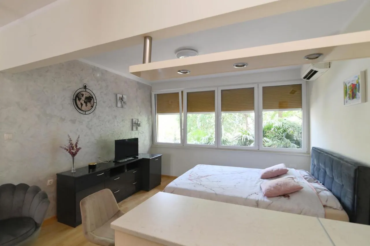 Little City Star Apartment Rijeka