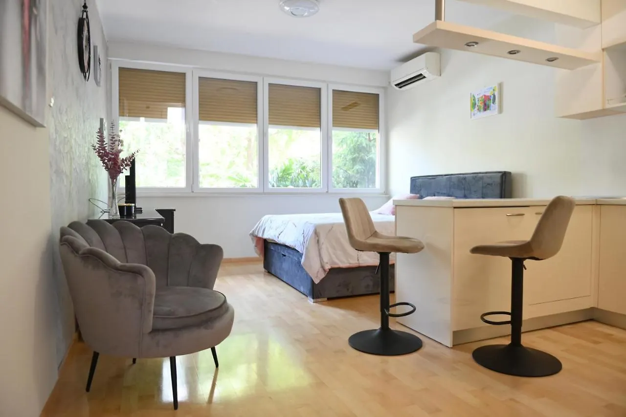 Little City Star Apartment Rijeka